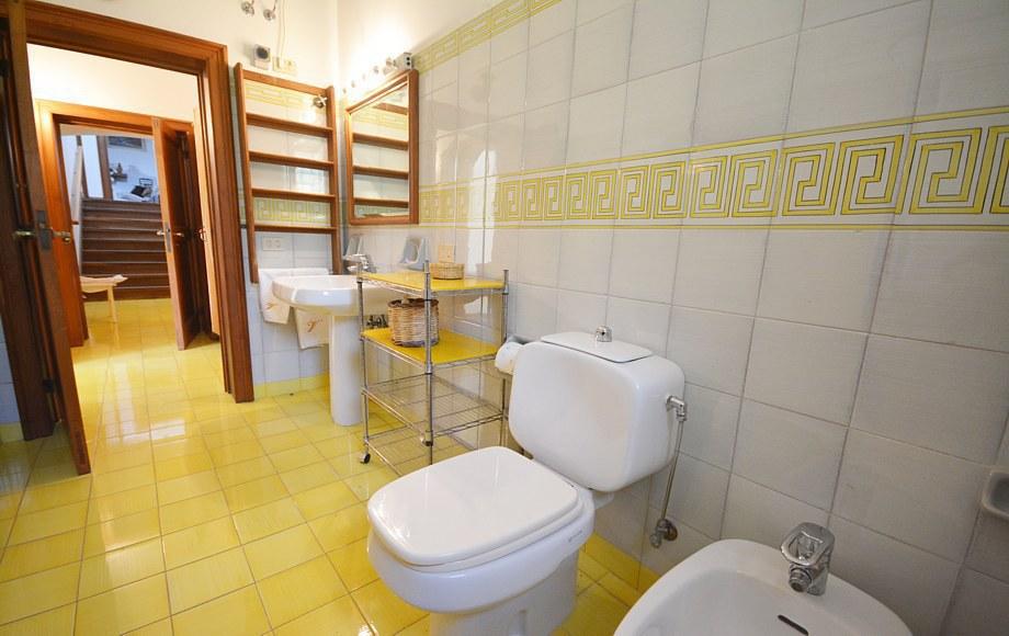 Étage inférieur - chambre double  A salle de bain